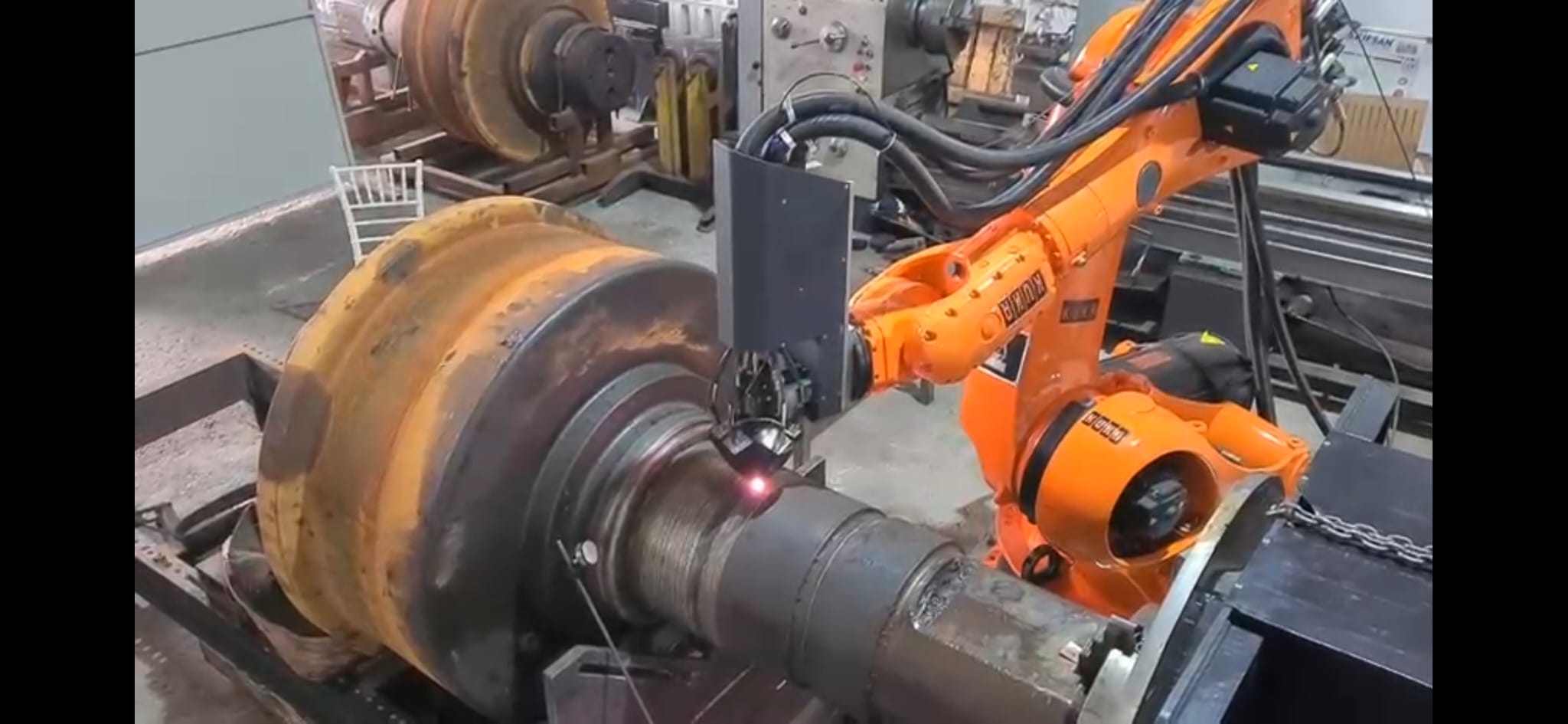 Çok Eksenli Robotik Lazer Kaplama Hücresi